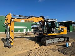 Liebherr Kettenbagger R 918 LC mit 96er Platten gekröpft