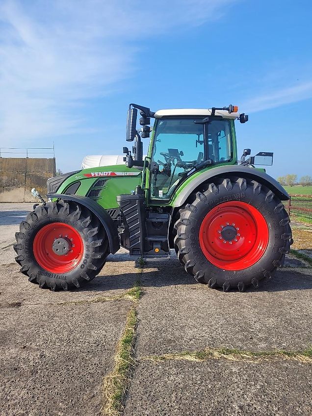 Fendt 724