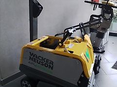 Wacker Neuson APU3050e Reversierbare Vibrationsplatte mit Akkuantrieb