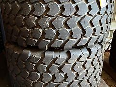 KR445/45R19.5