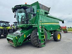 John Deere T 670 i