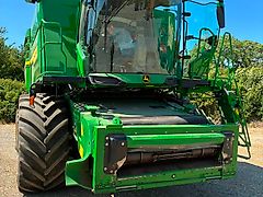 John Deere X9 1000