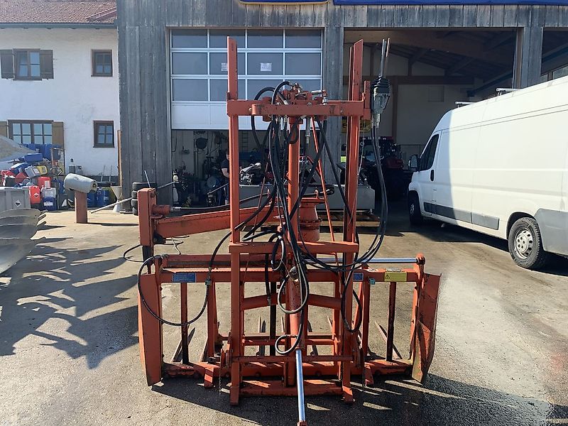 Kuhn B 1201 E