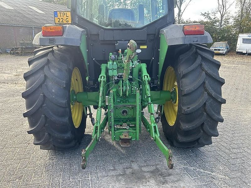 John Deere 6110
