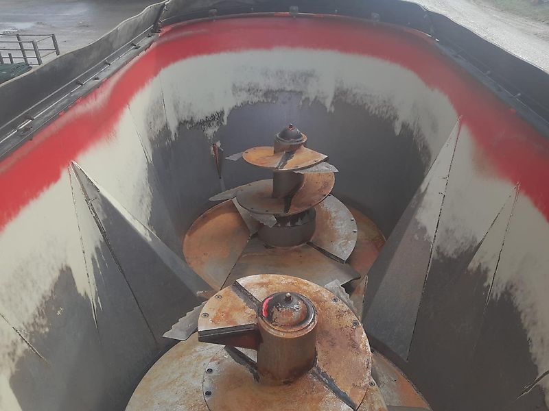 Trioliet Solomix 2-1500 mit Aufsatz auf 17 m³/Mischwagen