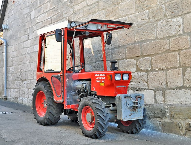 Dexheimer 345 Sc Schmalspurtraktor Allrad Schmalspur 50 Ps Narrow Track Tractors Compact Tractors Used In Hofheim Germany Tractorpool Co Uk