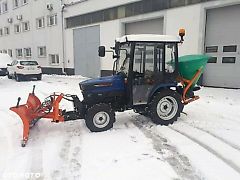 Farmtrac Farmtrac 26 26PS Winterdienst Traktor Schneeschild Streuer NEU
