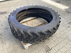 BKT 270/95R46