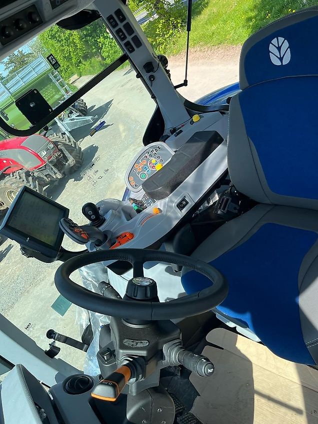 New Holland T7.230 AC