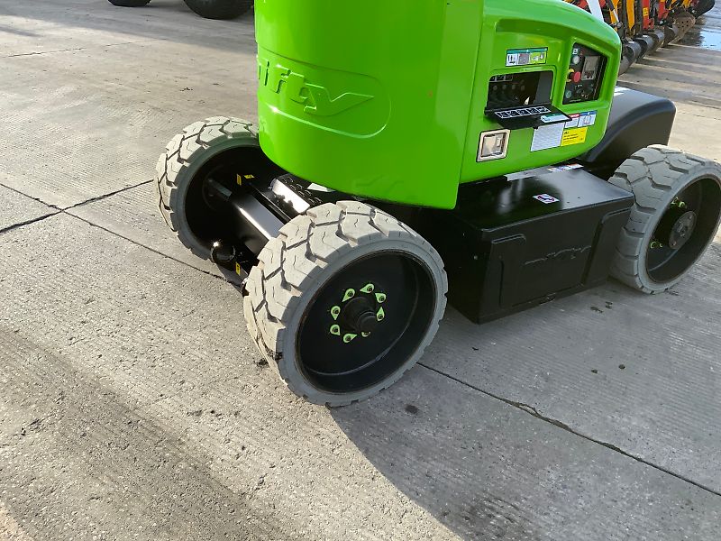 Nifty HR15N Hybrid Telescopic Platform (ST25089)