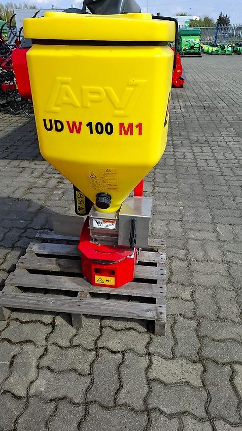 APV Siewnik poplonów UD W 100 M1