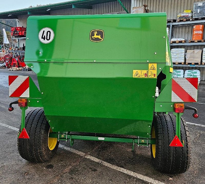 John Deere F441 M