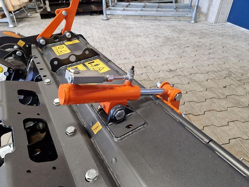 TIFERMEC GRISU 160 MF Gestrüppmulchkopf /Gestrüppmulcher für Forstraupe /Mulchraupe /Funkraupe