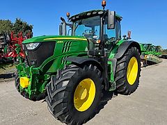John Deere 6215R