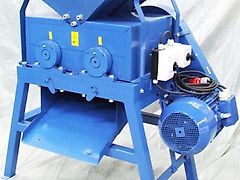 KMZ Getreidequetsche / Malzmühle T320/300/7,5 kw