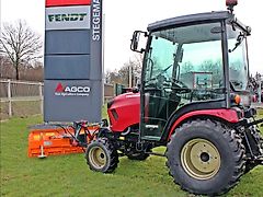 Yanmar Kommunaltraktor Yanmar 424 Mietmaschine