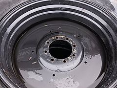 Goodyear 710/70R38 vanteilla