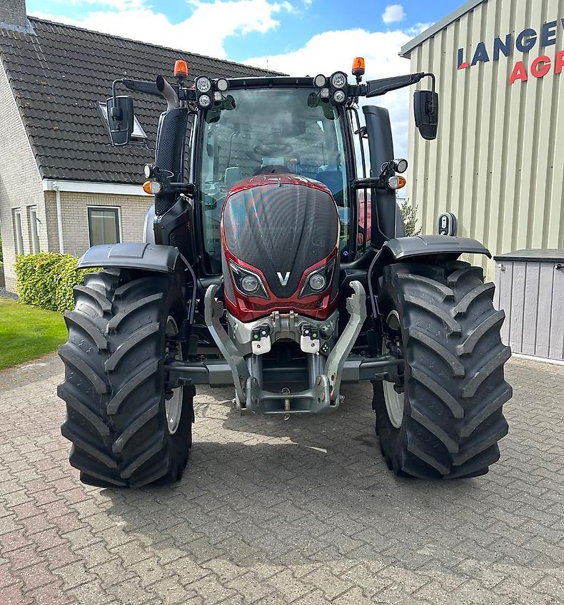 Valtra N174