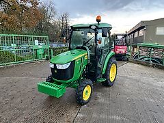 John Deere 3046R CAB