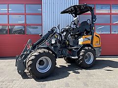 Giant G2500 XTRA HD T-74-GKP