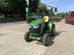 John Deere 3046R ROPS IT