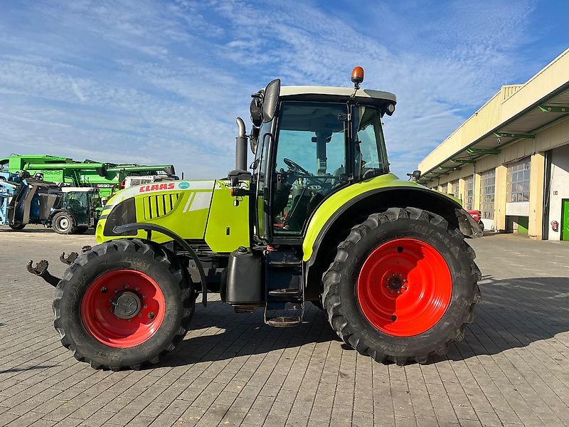 Claas ARION 620