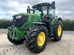 John Deere 6215R