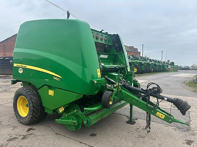 John Deere 960