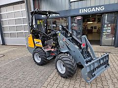 Giant G2300 Hoflader, Radlader