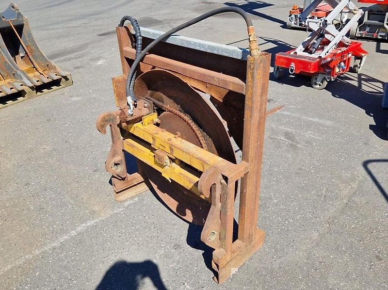 Hydraulische Ballenabwickler / Ballendrehgerät Schäffer