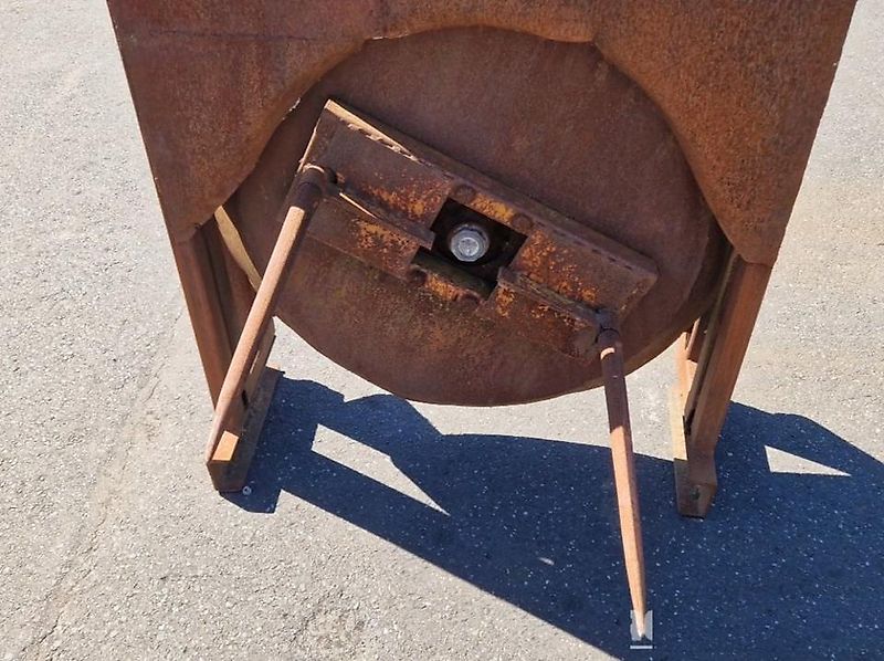 Hydraulische Ballenabwickler / Ballendrehgerät Schäffer