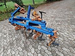 Schmotzer Schmotzer 6 Reihige Fronthacke Rahmenbreite 330cm 6Reihig bis 50cm Reihenbreite stufenlos Hackscharbreite 320mm bis zu 3 Hackschare optional