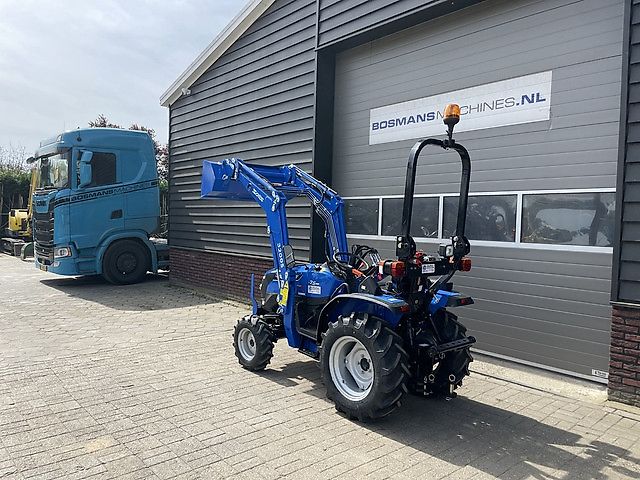 Solis 26 minitractor NIEUW + frontlader op brede agribanden
