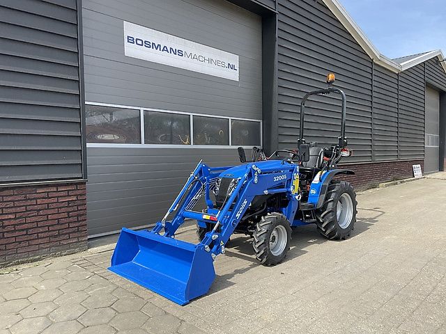 Solis 26 minitractor NIEUW + frontlader op brede agribanden