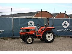 Kubota GRANDEL GL221