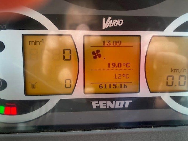 Fendt 824 VARIO SCR PROFI