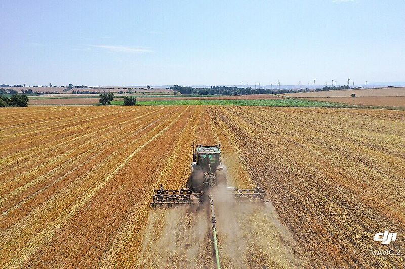 Verschlauchungstechnik Güllegrubber 7,5 m Verschlauchung oder Fassanbau Gülleverschlauchung
