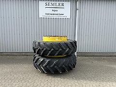 John Deere 20.8R42