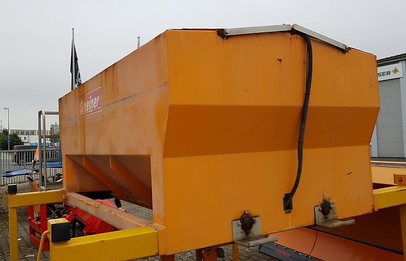 Bucher Gmeiner Streuer STA 4000 TC