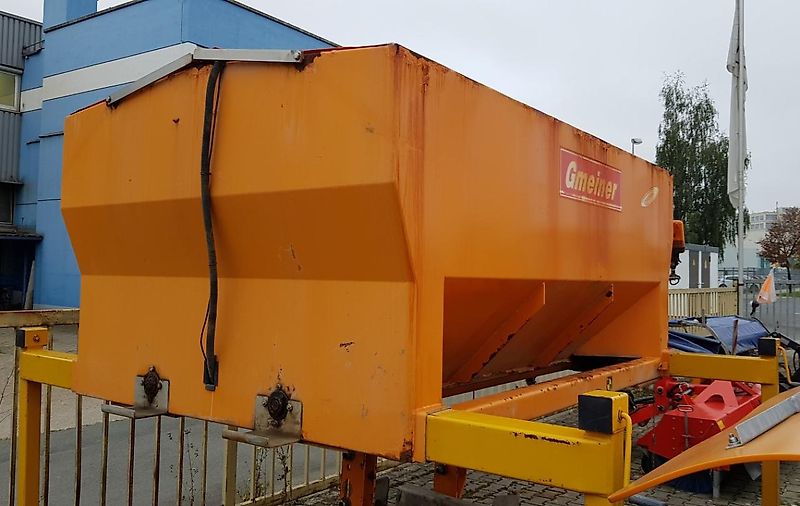 Bucher Gmeiner Streuer STA 4000 TC