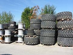 Niederdruck- und Law. "LKW"-Reifen mit und ohne Felge