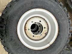 Miscellaneous 300/85R15.3