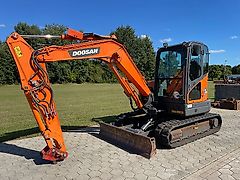 Doosan DX63-3