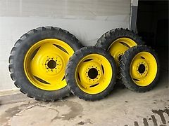BKT Agrimax RT 380/90R46|270/95R36