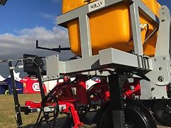 Solan Pielnik z opryskiwaczem 3 rzędowy Solan P501/3