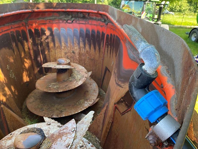 Kuhn Profile Plus 1670 mit Strohgebläse