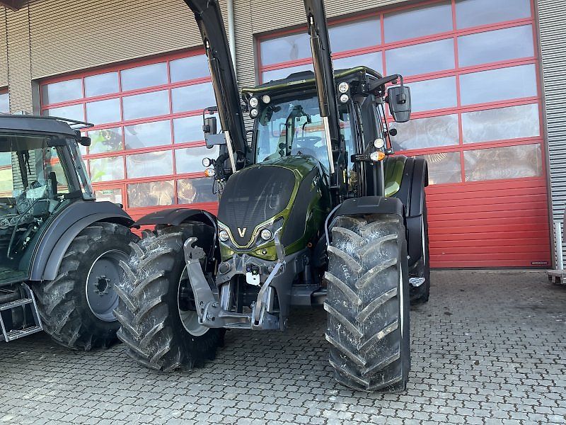 Valtra N155 A m. FL, Rüfa und FK