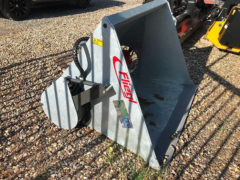 Fliegl Einfutterschaufel beidseitiger Austrag möglich 1500 mm Merlo Aufnahme
