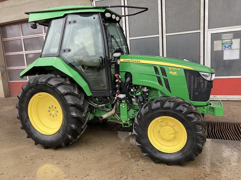 John Deere 5090 R Hopfen
