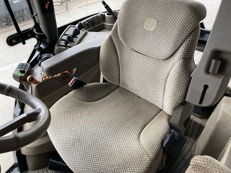 John Deere 5090 R Hopfen